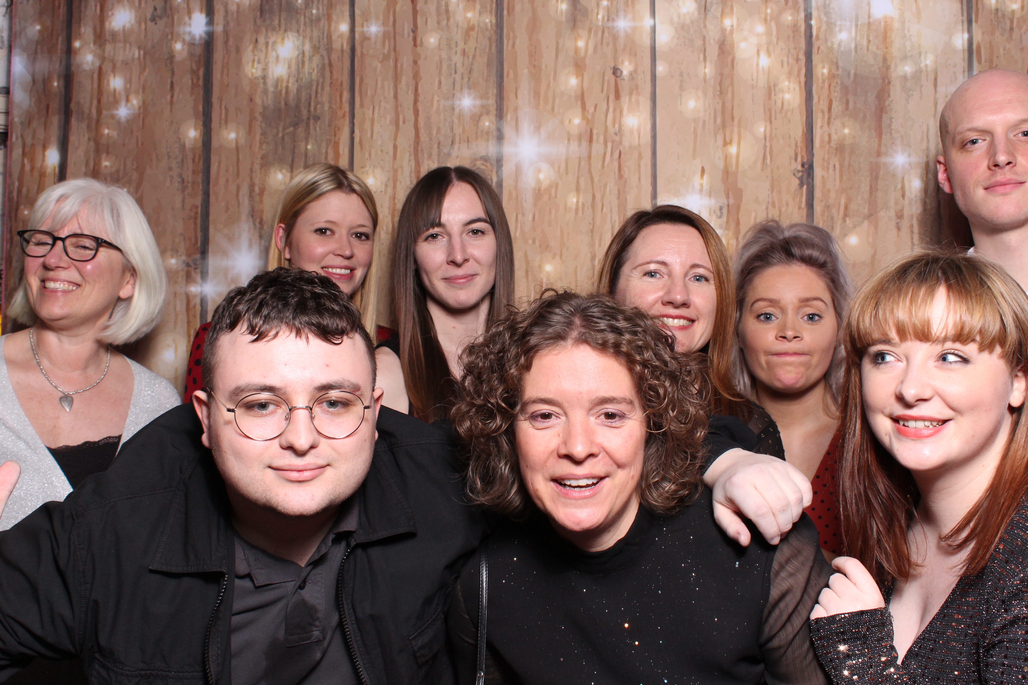 Tes Christmas party  | View more photos from the event at gallery.magicimages.uk/u/MagicImages/Tes-Christmas-party